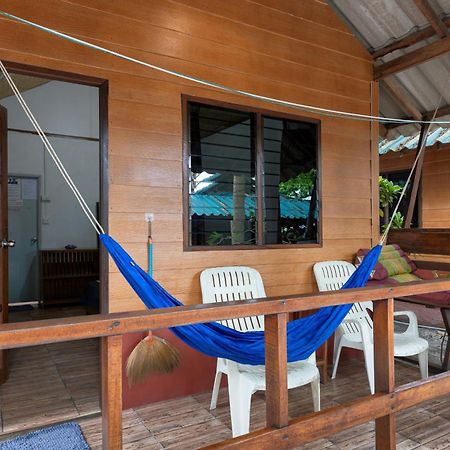 Family Song Koh Lipe Hotel Exterior foto
