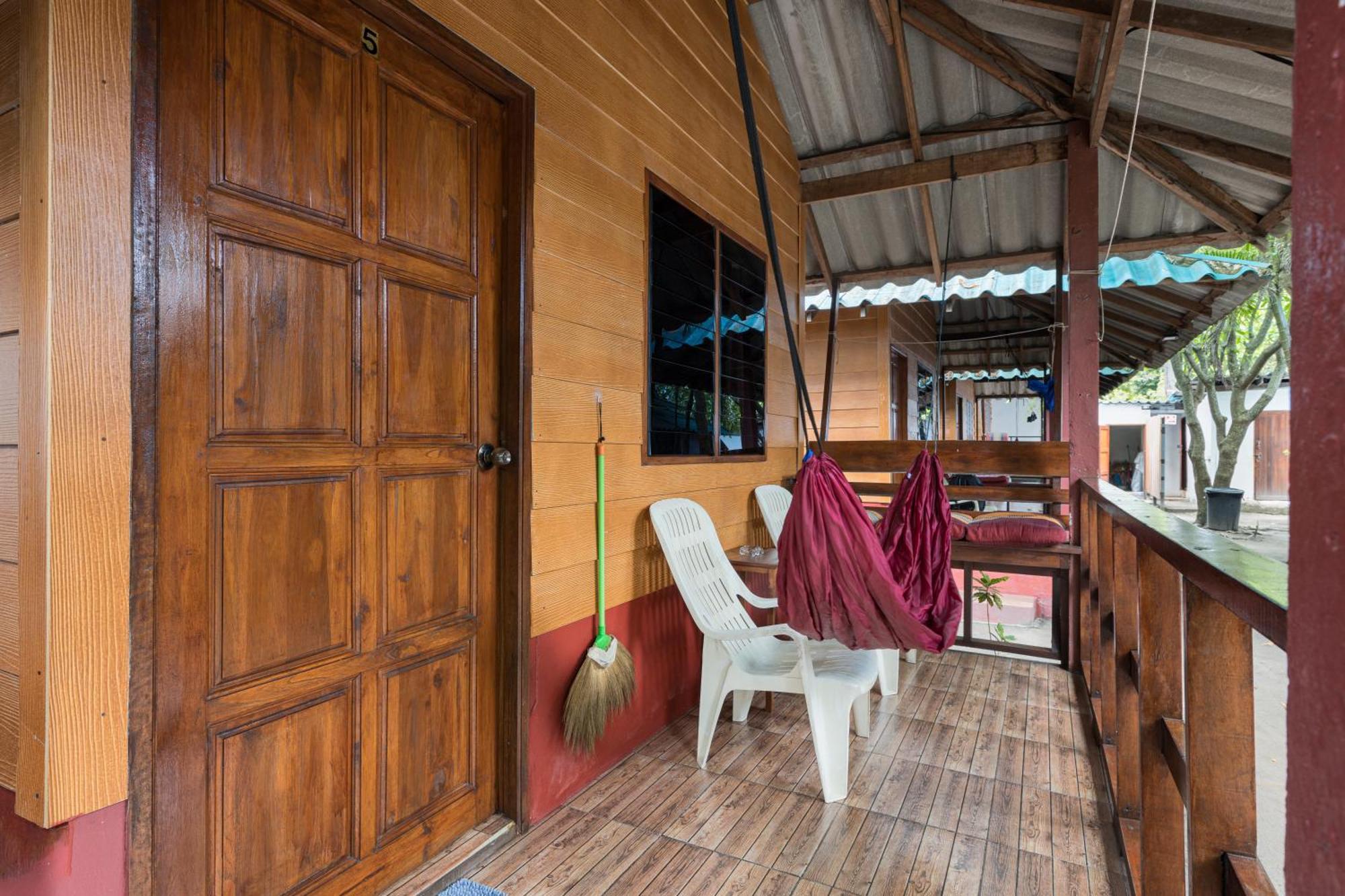 Family Song Koh Lipe Hotel Exterior foto