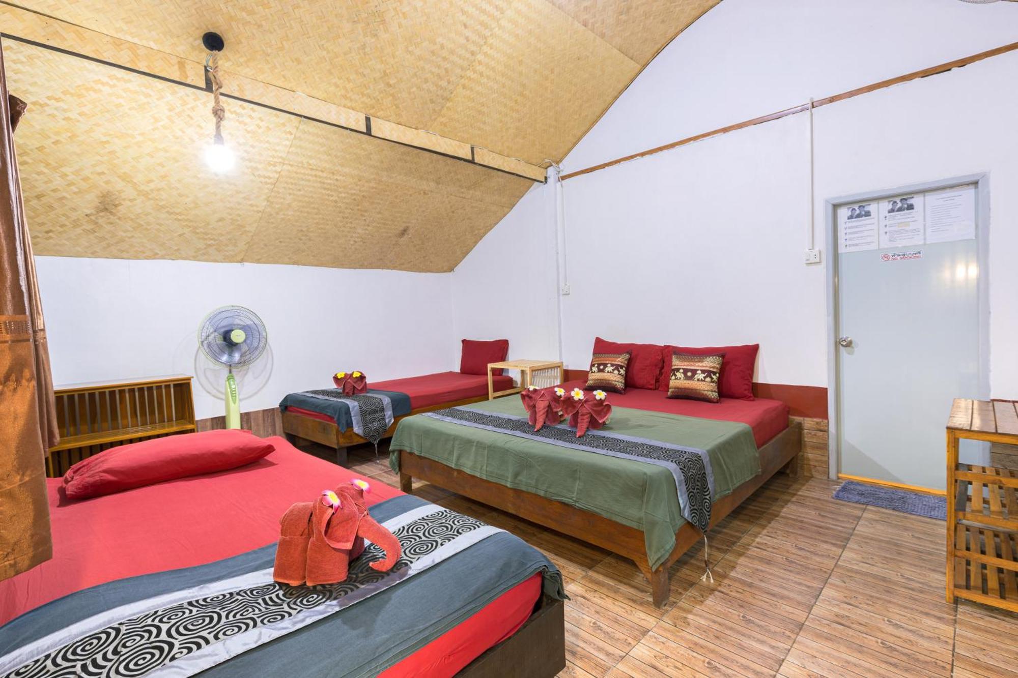 Family Song Koh Lipe Hotel Exterior foto