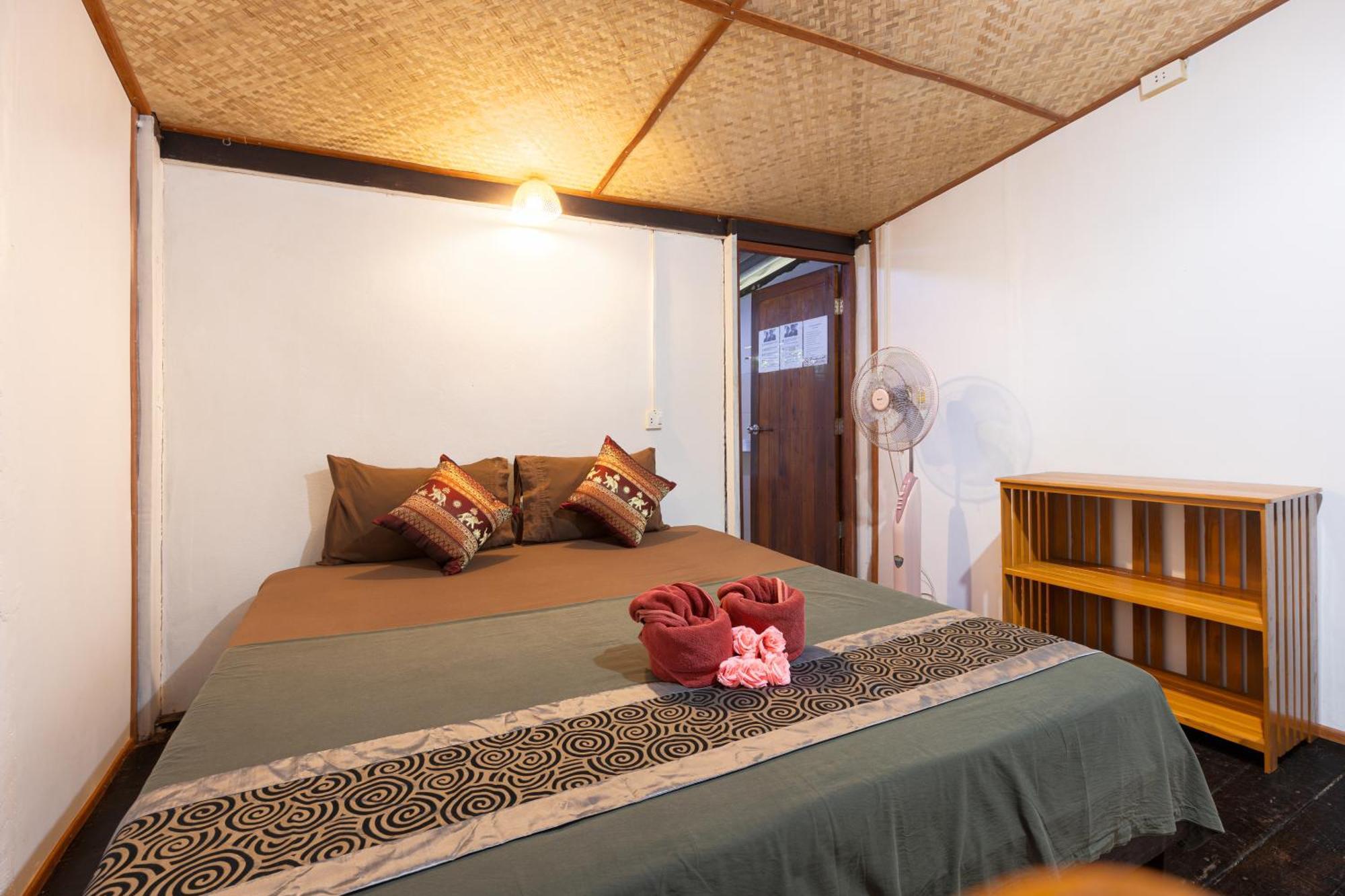 Family Song Koh Lipe Hotel Exterior foto