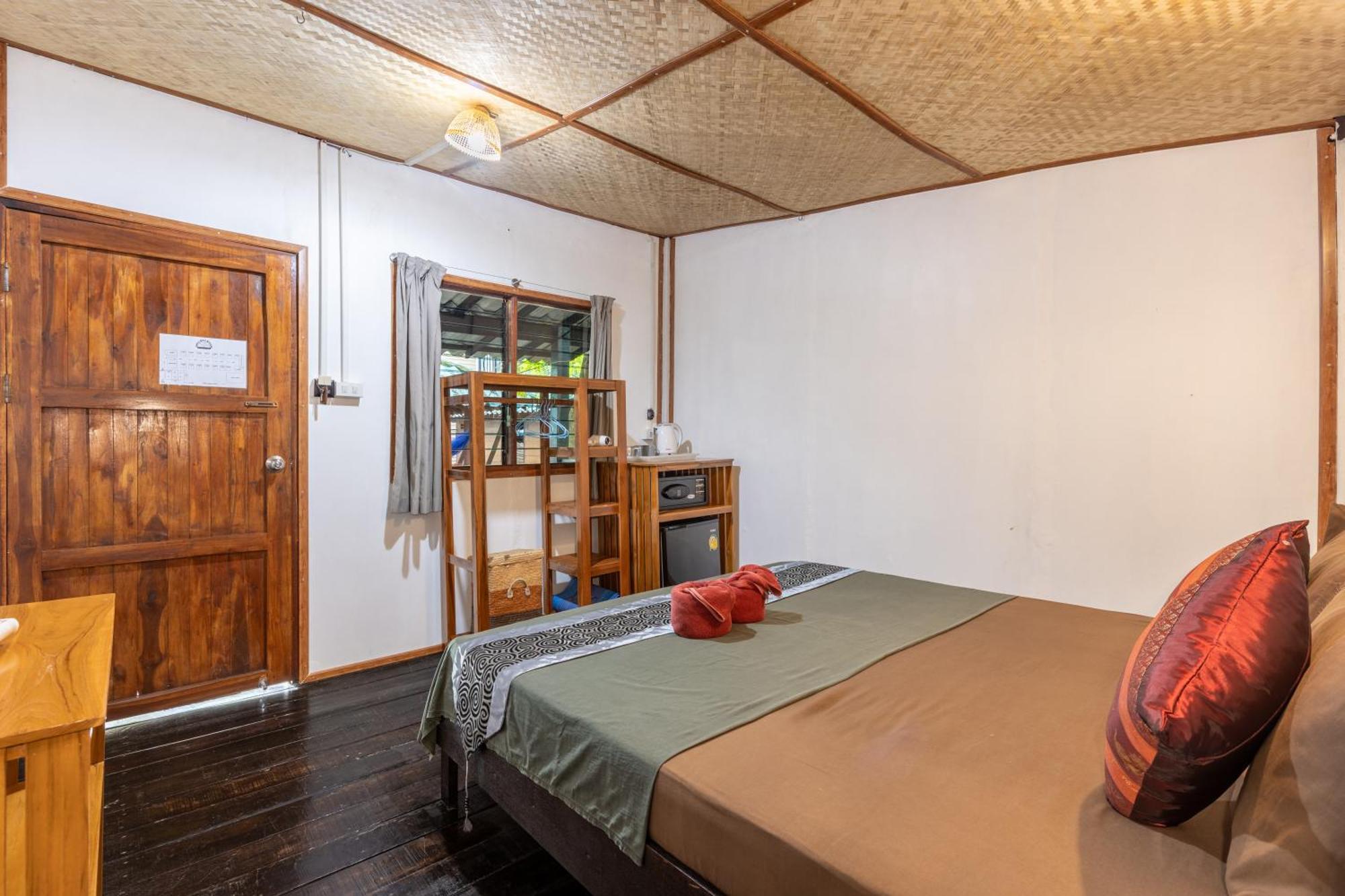Family Song Koh Lipe Hotel Exterior foto